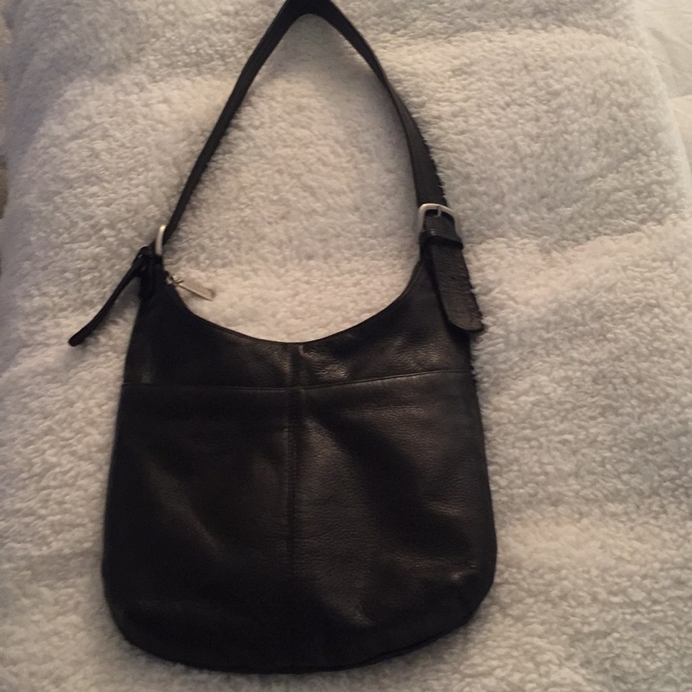 EUC Tignanello black leather shoulder bag